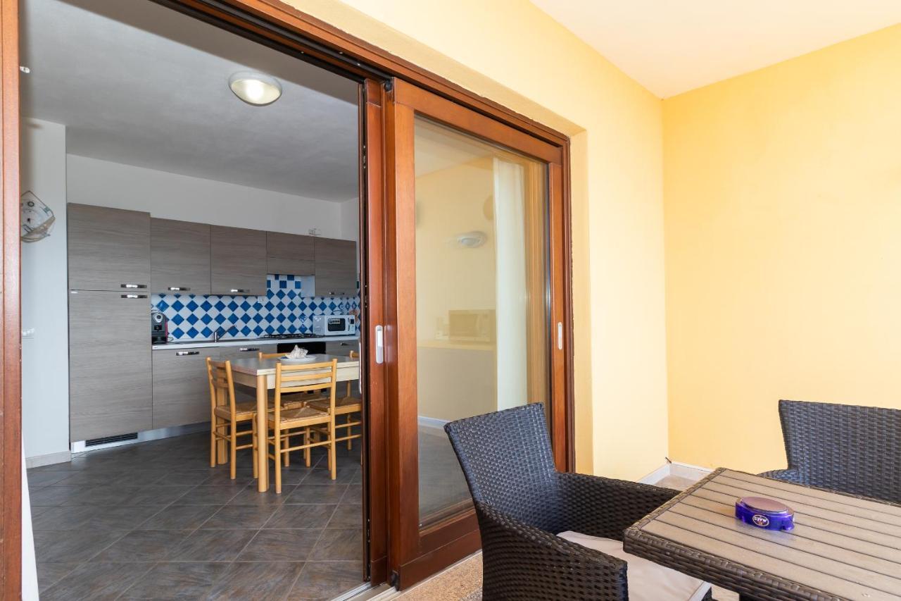 Appartamento Con Piscina 03 Trinità dʼAgultu Εξωτερικό φωτογραφία