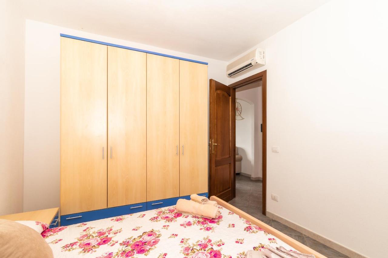Appartamento Con Piscina 03 Trinità dʼAgultu Εξωτερικό φωτογραφία